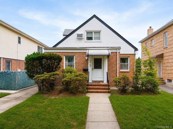 76-53 172nd Street , Fresh Meadows, NY 11366