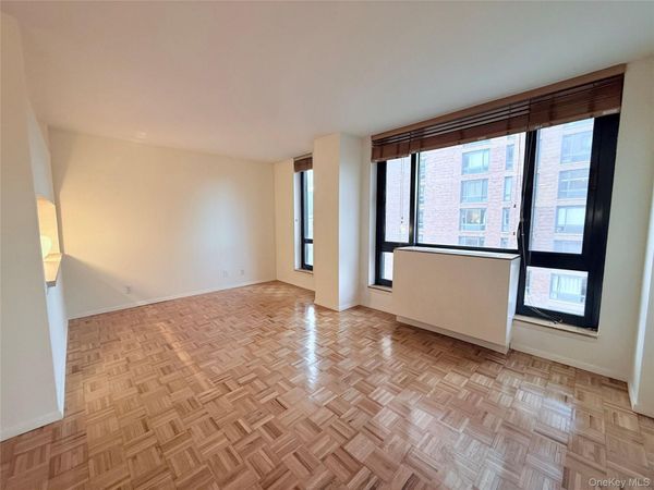 1 Irving Place , Unit U17H, New York (Manhattan), NY 10003