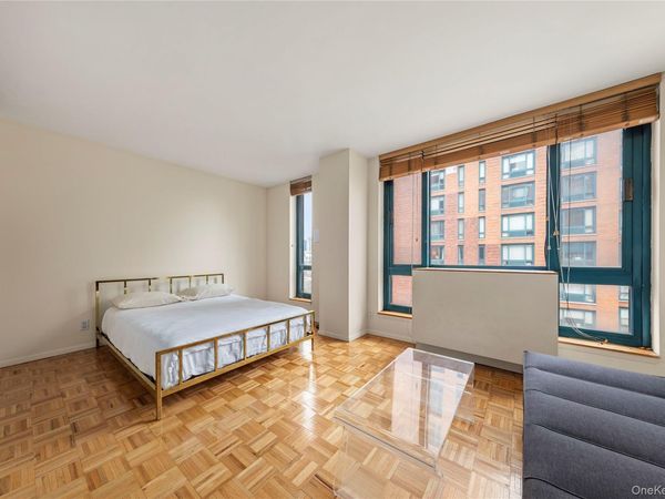 1 Irving Place, Unit U17H, New York (Manhattan), NY 10003
