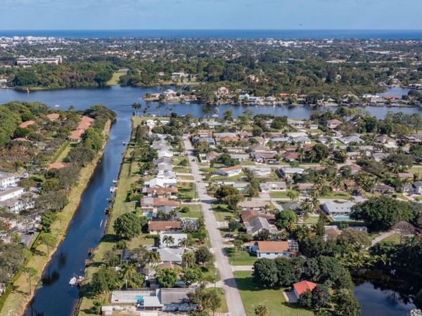 2886 Northside Drive, Lantana, FL 33462