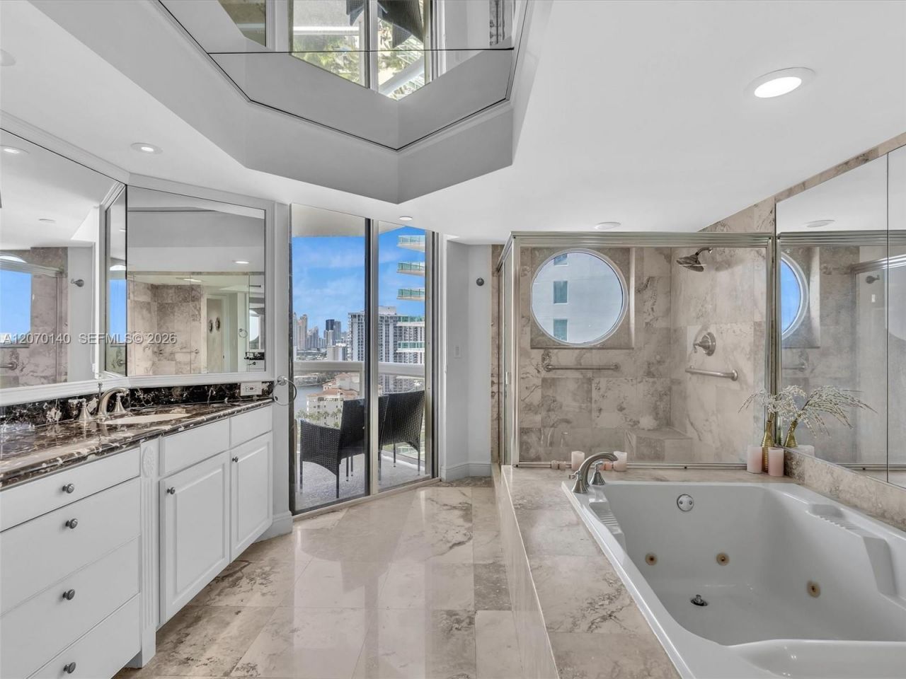 20185 E Country Club Dr , Unit 2101, Aventura, FL 33180 Photo