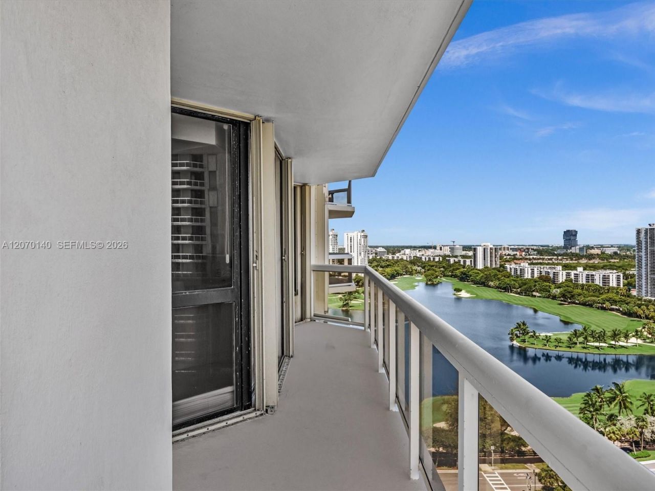 20185 E Country Club Dr , Unit 2101, Aventura, FL 33180 Photo