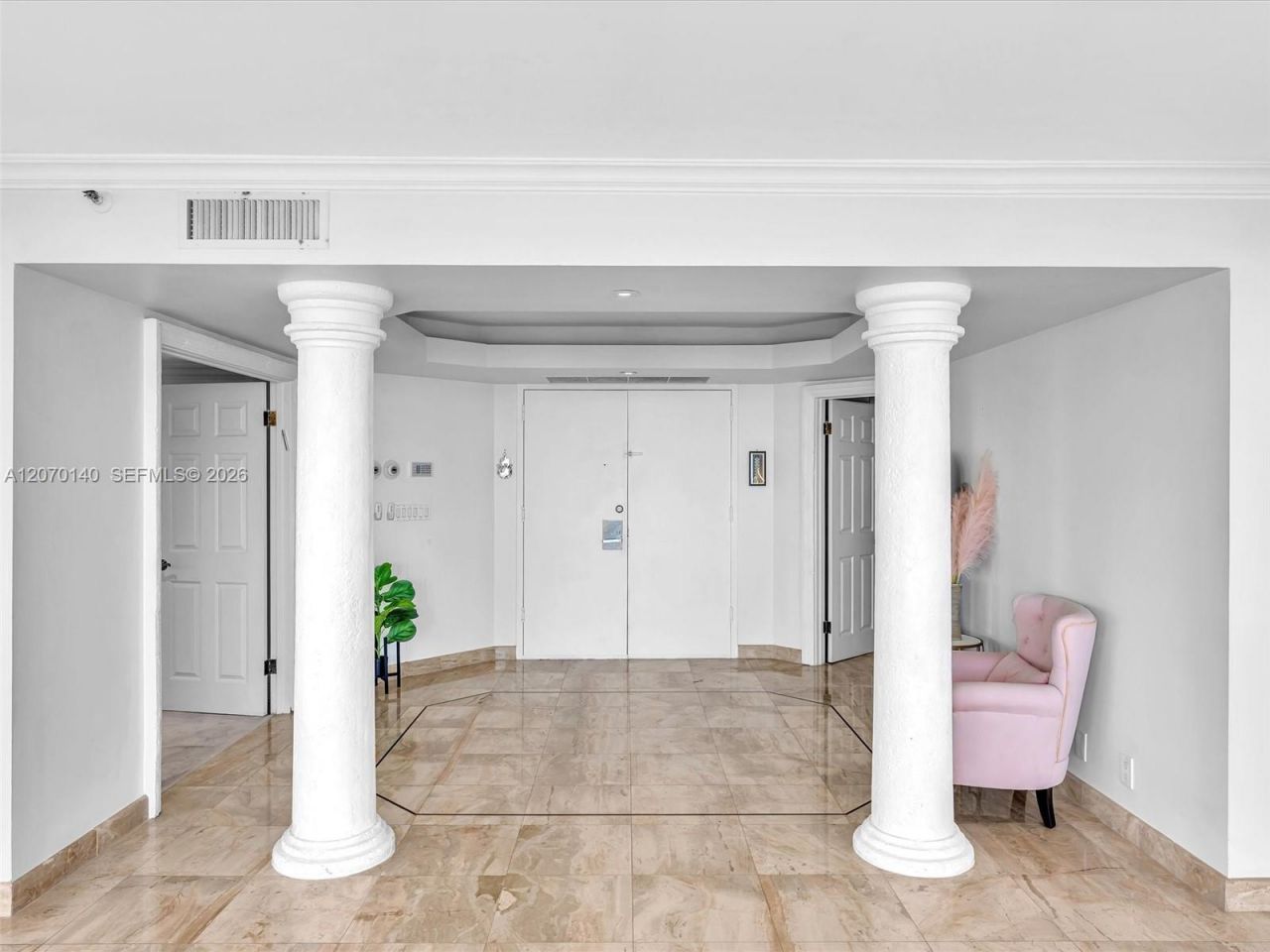 20185 E Country Club Dr , Unit 2101, Aventura, FL 33180 Photo