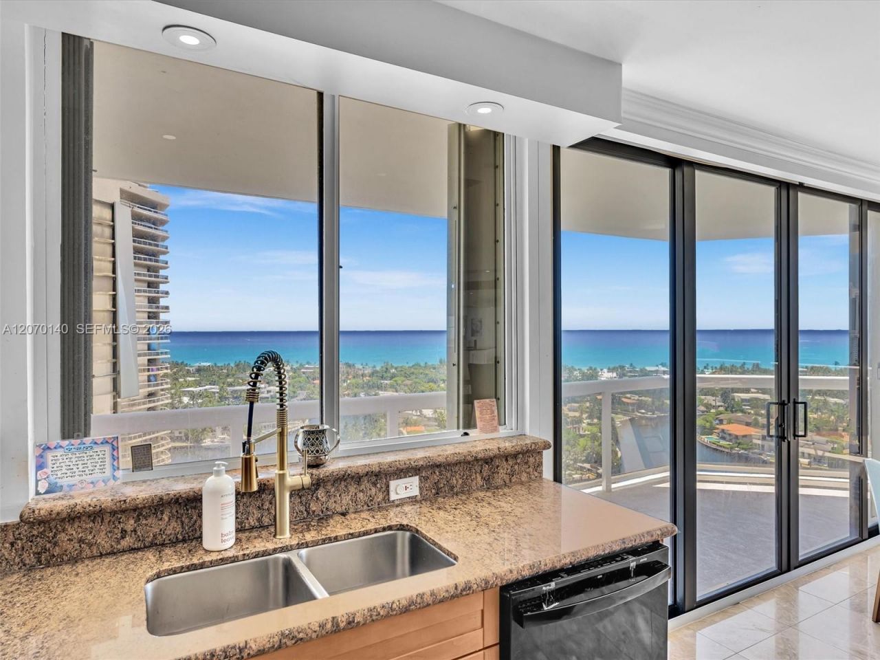 20185 E Country Club Dr , Unit 2101, Aventura, FL 33180 Photo
