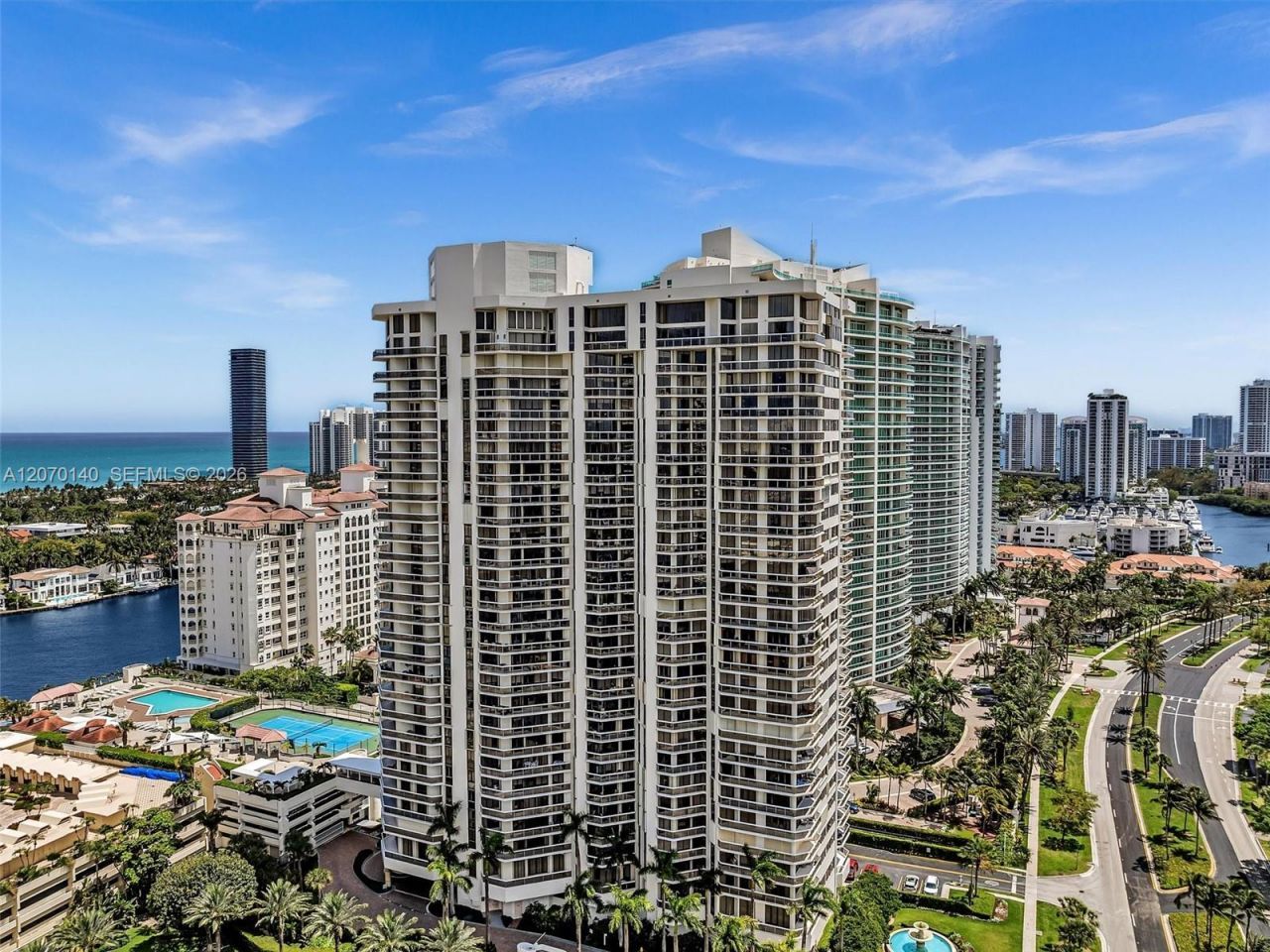 20185 E Country Club Dr , Unit 2101, Aventura, FL 33180 Photo