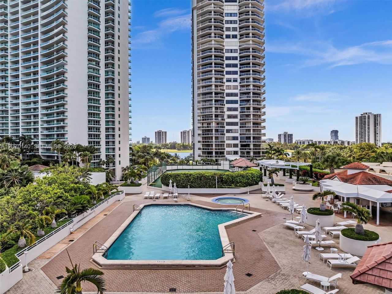20185 E Country Club Dr , Unit 2101, Aventura, FL 33180 Photo