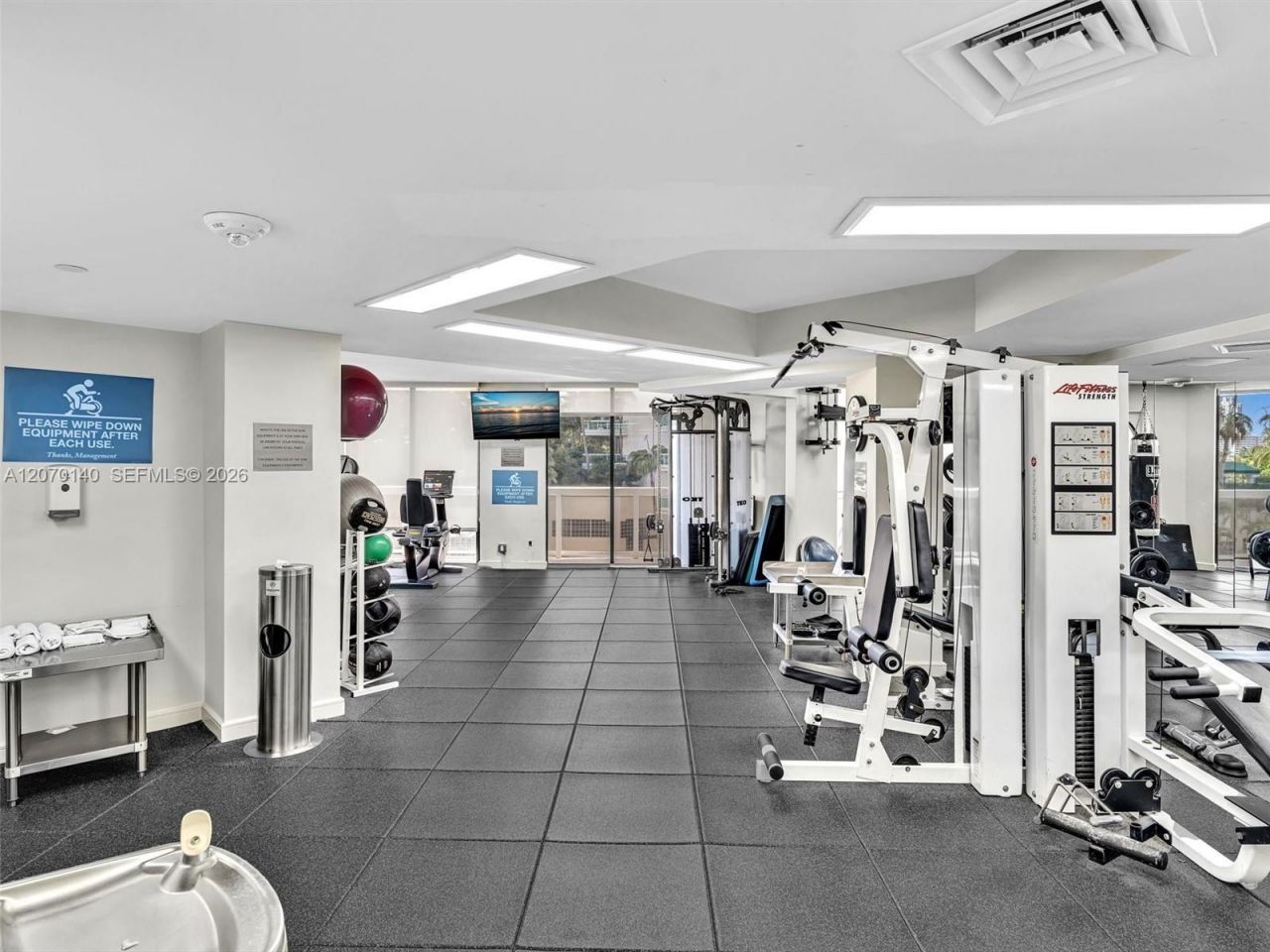 20185 E Country Club Dr , Unit 2101, Aventura, FL 33180 Photo