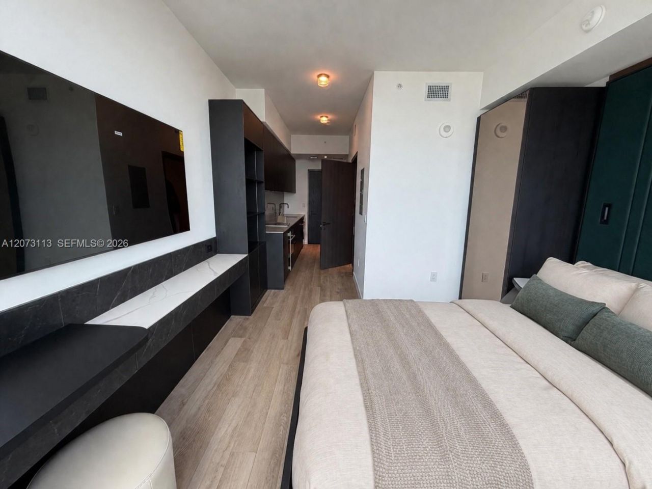 20 NE 11th, Unit 2703B, Miami, FL 33132 Photo