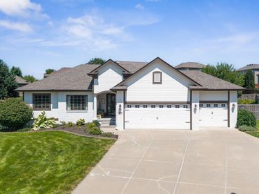 19302 K Circle, Omaha, NE 68135