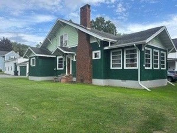 21 Pearl Street, Clifton Springs, NY 14432