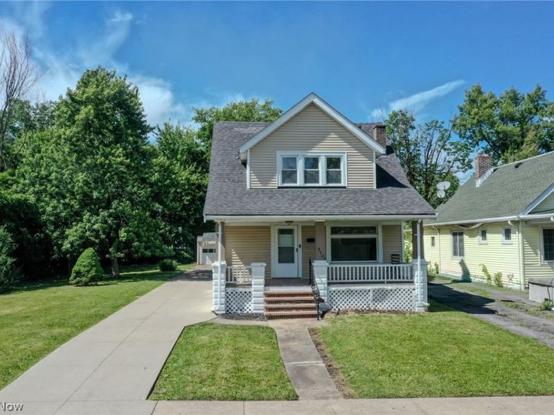 9725 Parkview Avenue , Garfield Heights, OH 44125 Photo 2