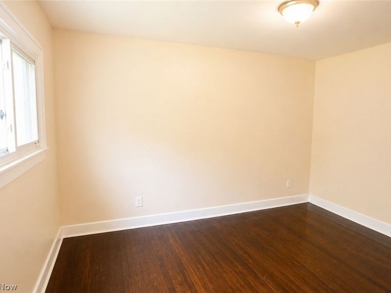 9725 Parkview Avenue , Garfield Heights, OH 44125 Photo 21