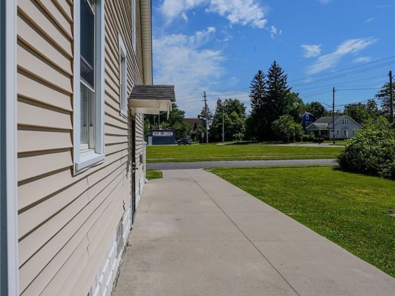 9725 Parkview Avenue , Garfield Heights, OH 44125 Photo 6
