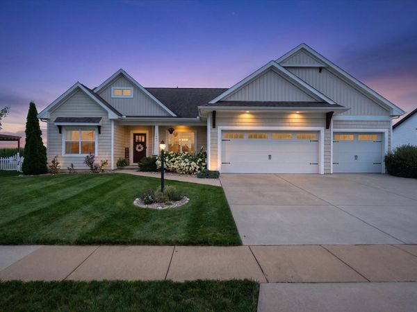 1203 Morningside Lane , Mahomet, IL 61853