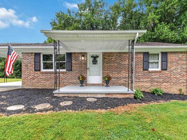 425 Ragged Ridge Road, Waynesburg, KY 40489