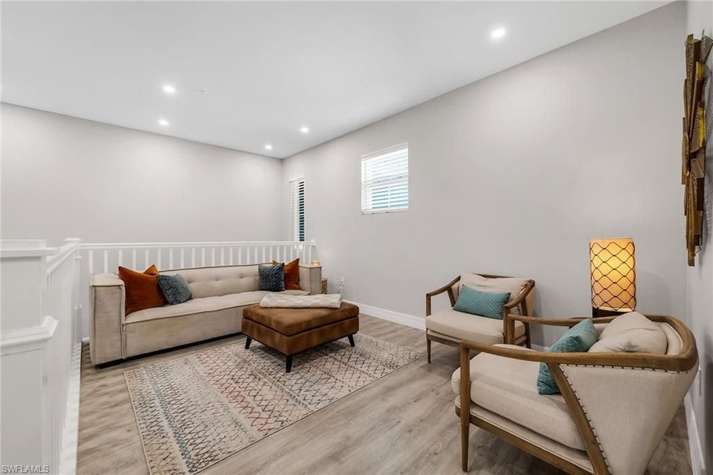 233 Indies Dr E, Unit 201, Naples, FL 34114 Photo
