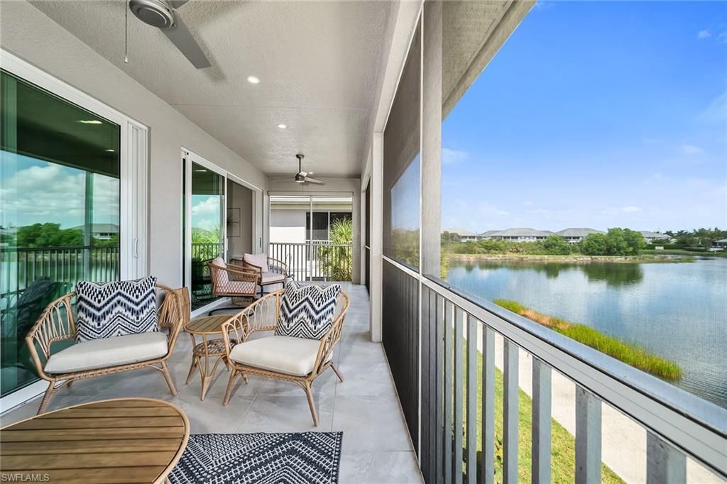 233 Indies Dr E, Unit 201, Naples, FL 34114 Photo
