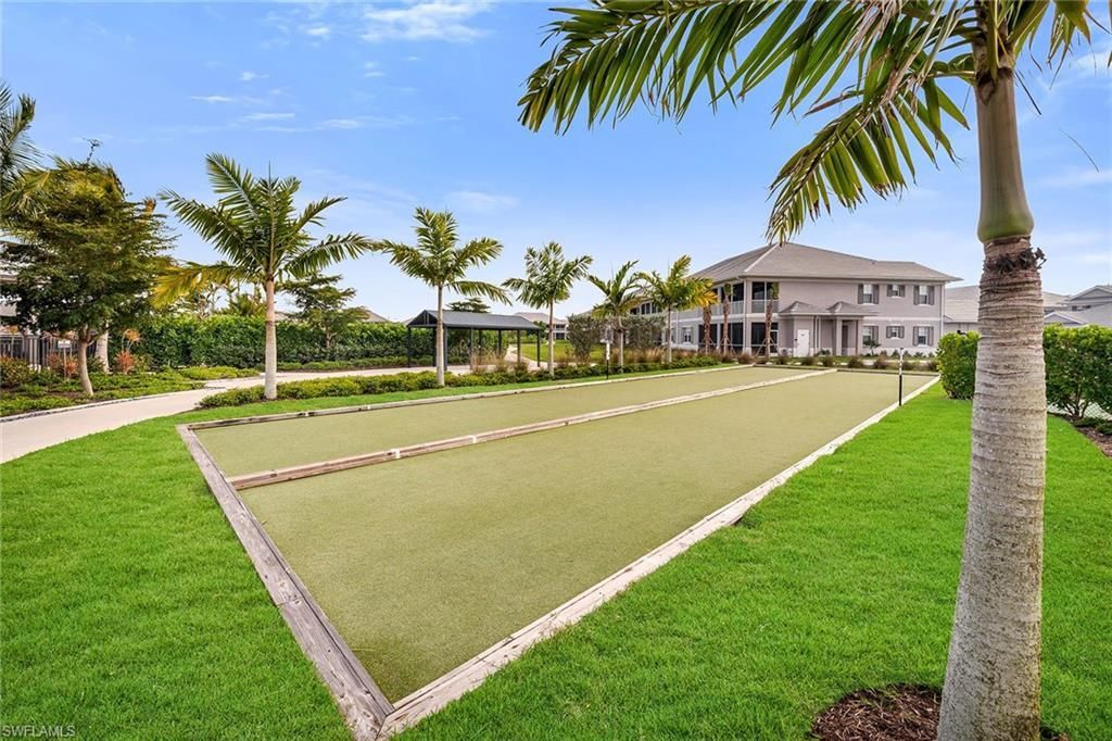 233 Indies Dr E, Unit 201, Naples, FL 34114 Photo