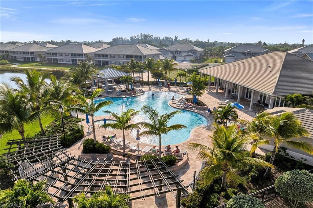 233 Indies Dr E, Unit 201, Naples, FL 34114 Photo