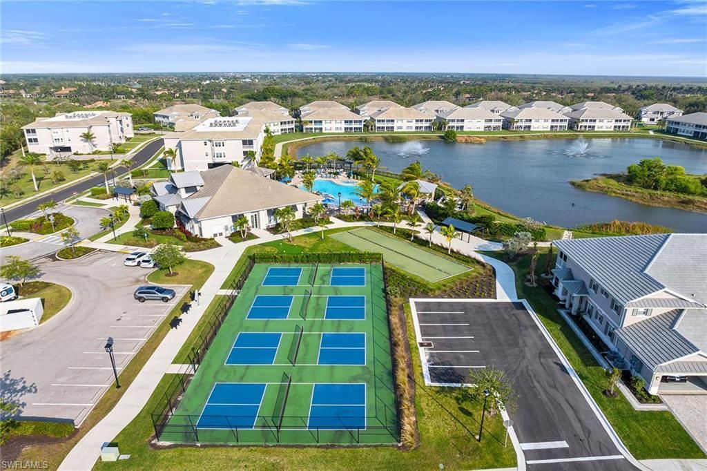 233 Indies Dr E, Unit 201, Naples, FL 34114 Photo