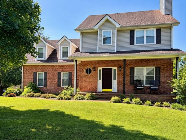 2801 Curacao Ln, Thompsons Station, TN 37179