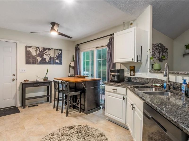 8687 Lazelle Commons Drive , Lewis Center, OH 43035 Photo 10