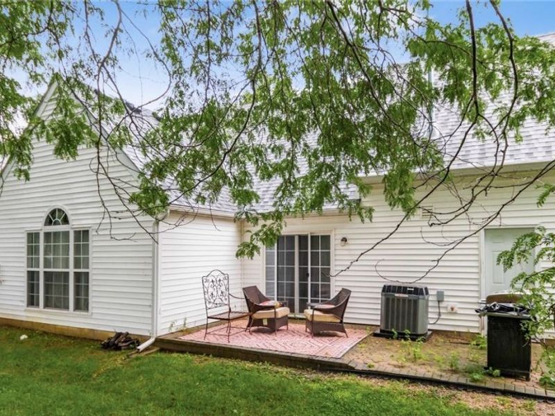 8687 Lazelle Commons Drive , Lewis Center, OH 43035 Photo 26