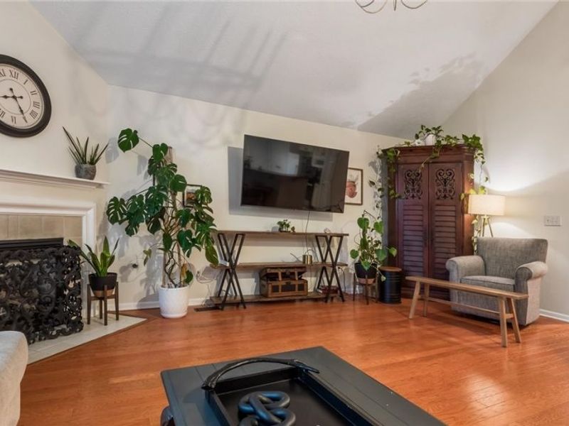 8687 Lazelle Commons Drive , Lewis Center, OH 43035 Photo 7