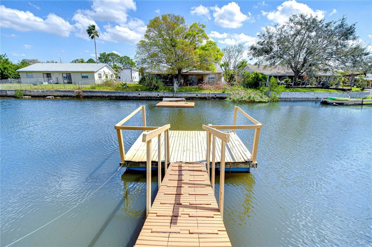 9826 Island Harbor Drive, Port Richey, FL 34668 Photo