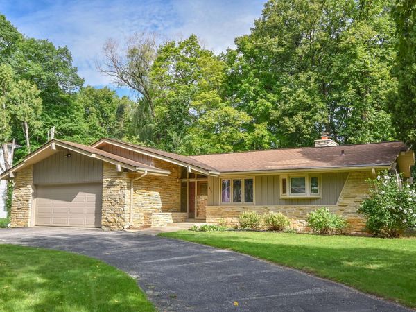 12810 W Meadow Ln, New Berlin, WI 53151
