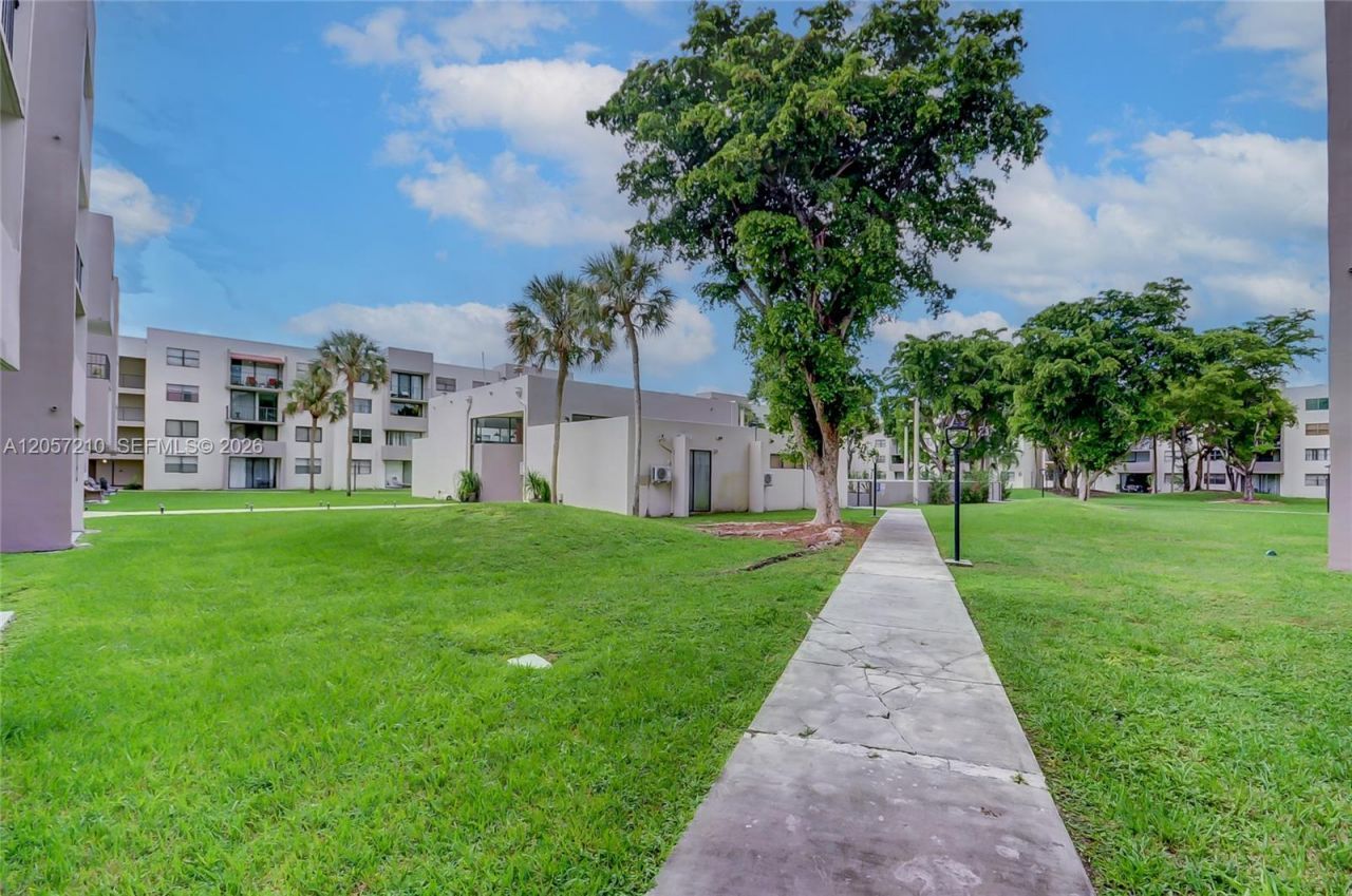 8000 SW 149th Ave, Unit A308, Miami, FL 33193 Photo