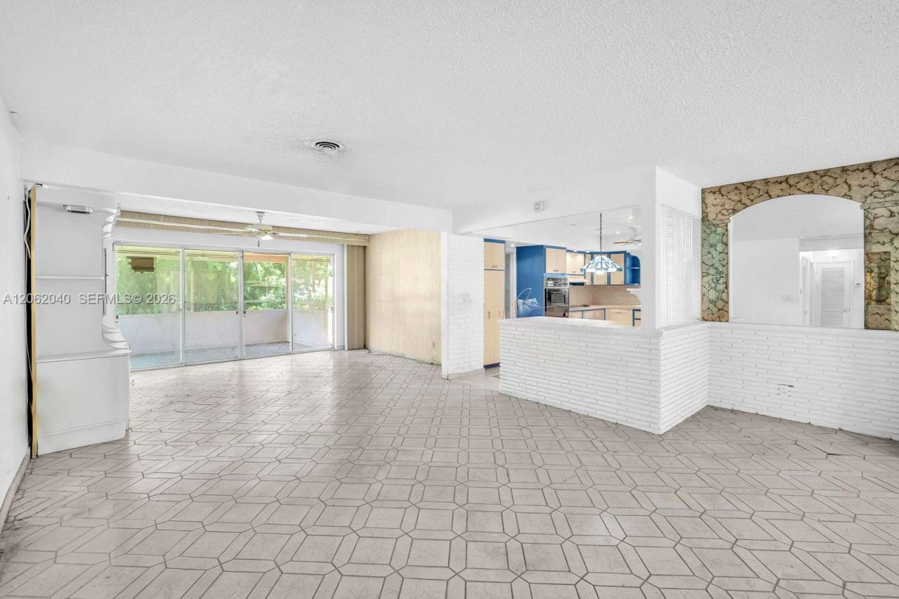 861 Holly Ln, Plantation, FL 33317 Photo