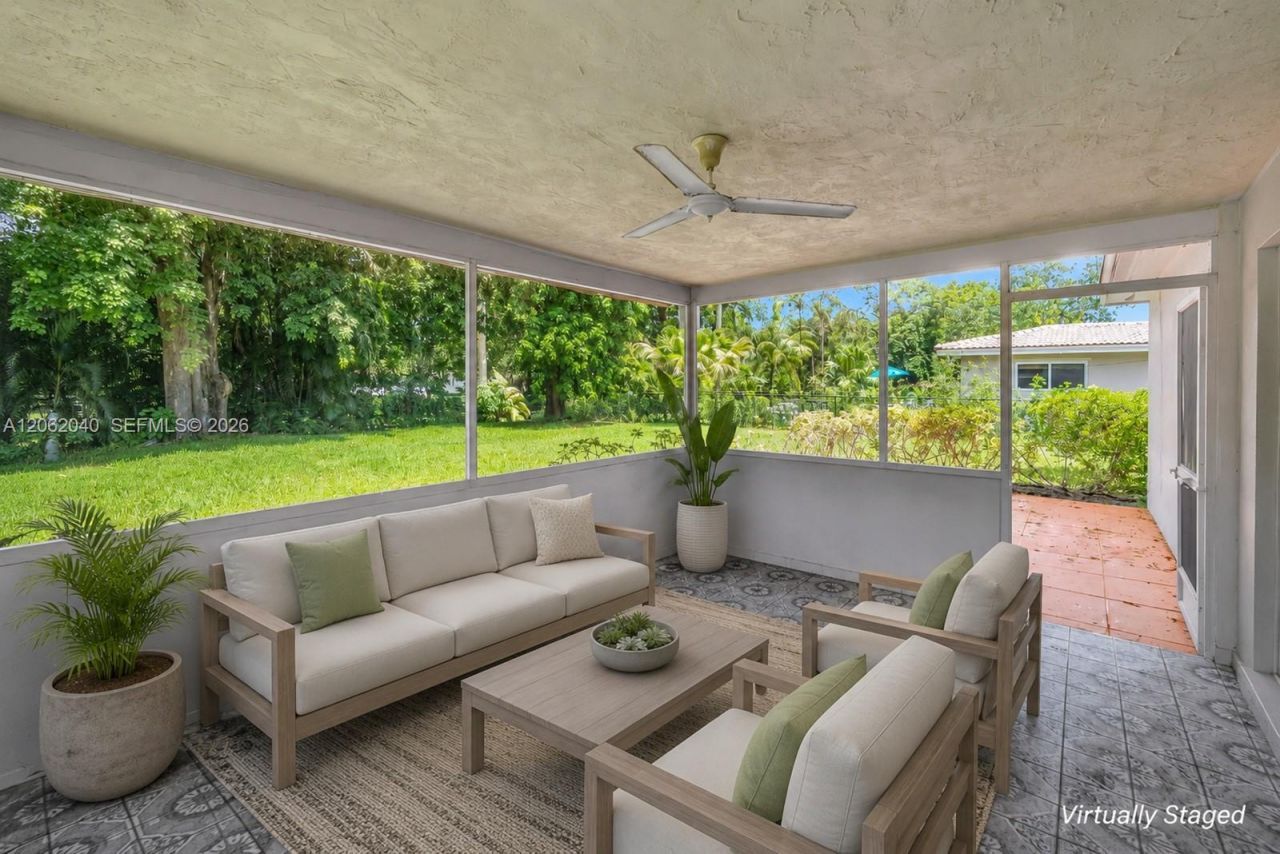 861 Holly Ln, Plantation, FL 33317 Photo