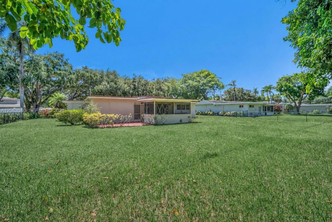 861 Holly Ln, Plantation, FL 33317 Photo