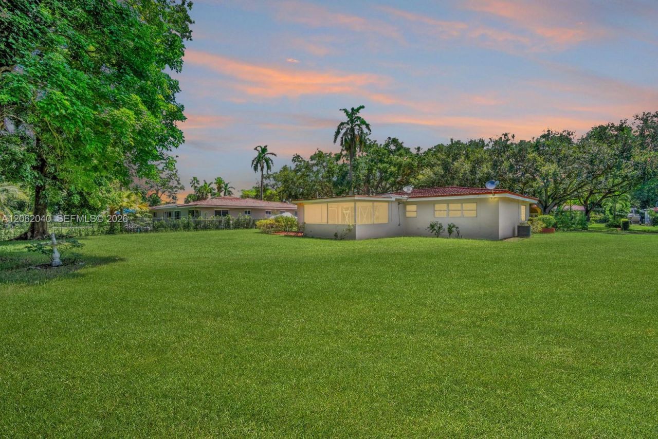 861 Holly Ln, Plantation, FL 33317 Photo