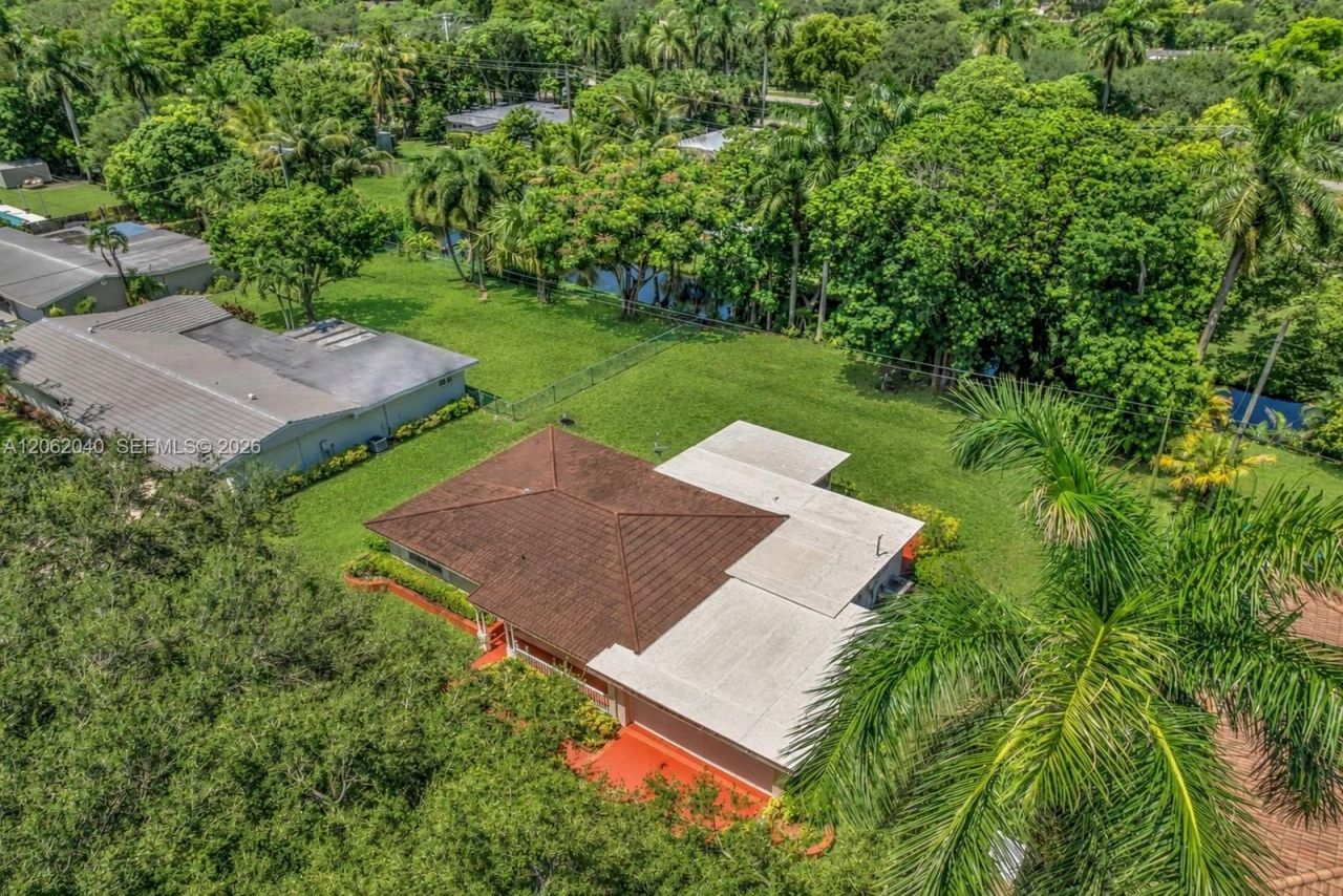 861 Holly Ln, Plantation, FL 33317 Photo