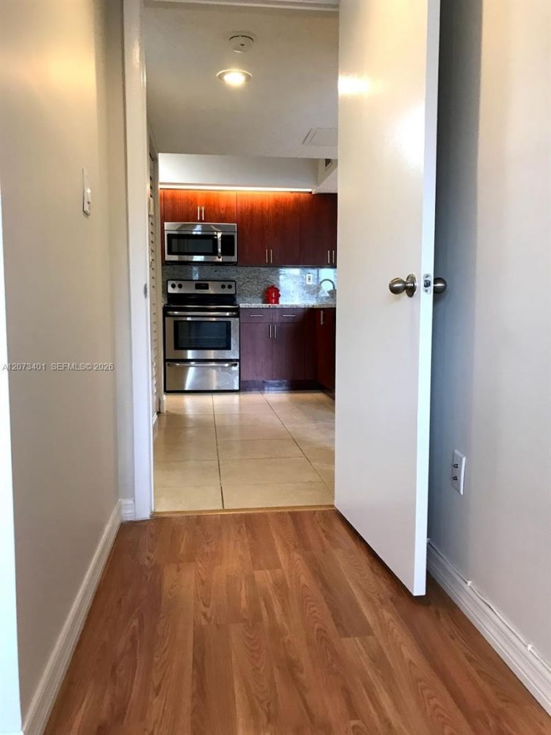 8580 SW 212th St , Unit 105, Cutler Bay, FL 33189 Photo