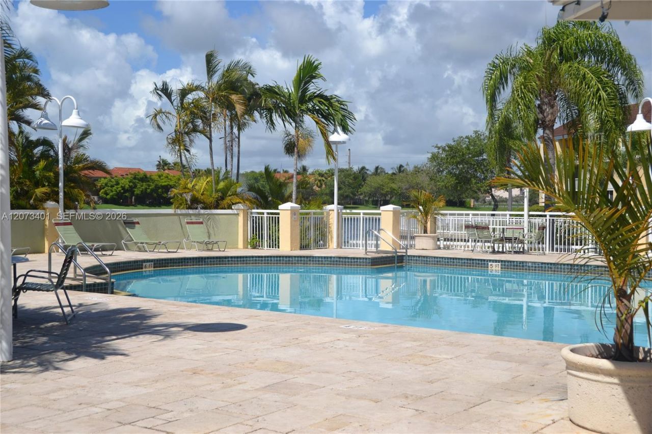 8580 SW 212th St , Unit 105, Cutler Bay, FL 33189 Photo