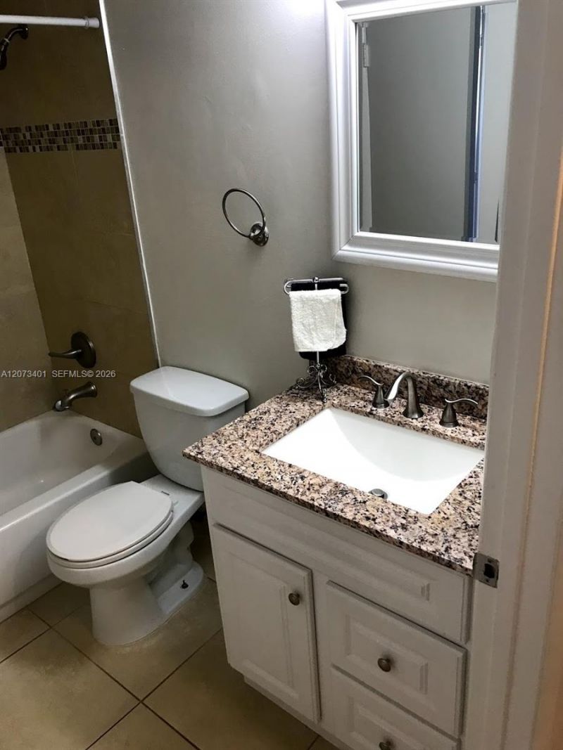 8580 SW 212th St , Unit 105, Cutler Bay, FL 33189 Photo
