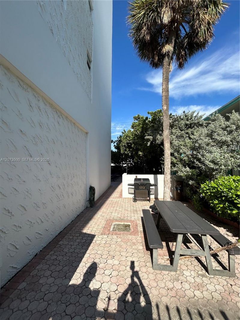 6450 Collins Ave, Unit 707, Miami Beach, FL 33141 Photo
