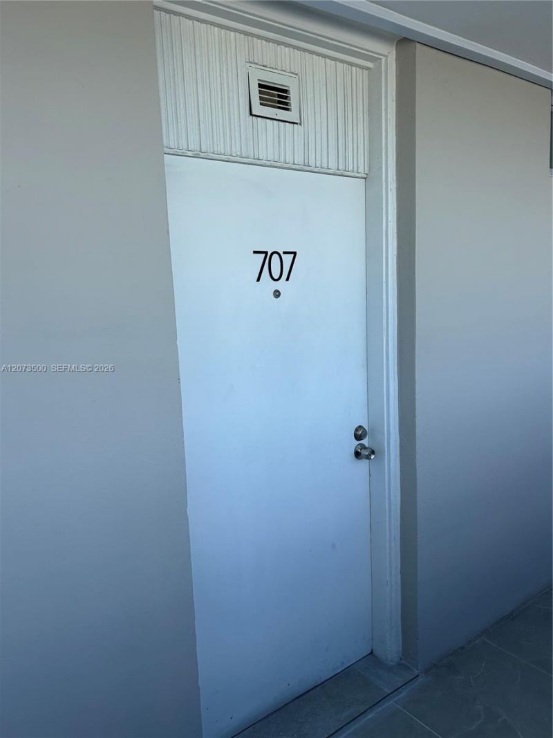 6450 Collins Ave, Unit 707, Miami Beach, FL 33141 Photo