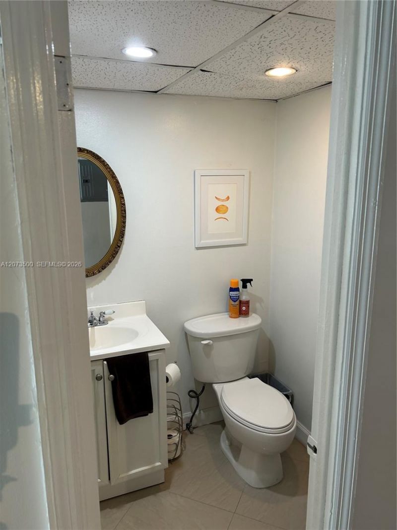 6450 Collins Ave, Unit 707, Miami Beach, FL 33141 Photo