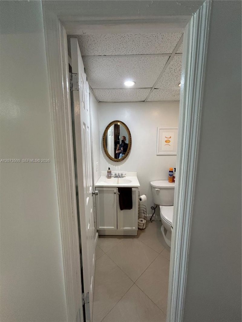 6450 Collins Ave, Unit 707, Miami Beach, FL 33141 Photo