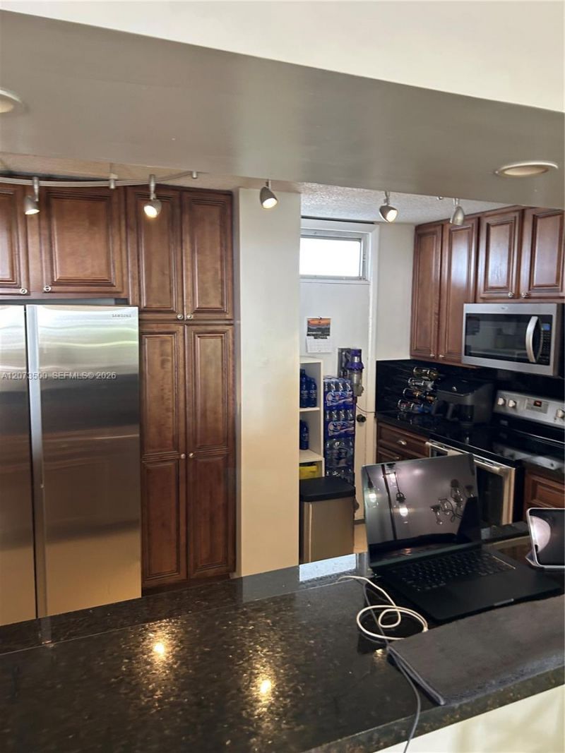 6450 Collins Ave, Unit 707, Miami Beach, FL 33141 Photo