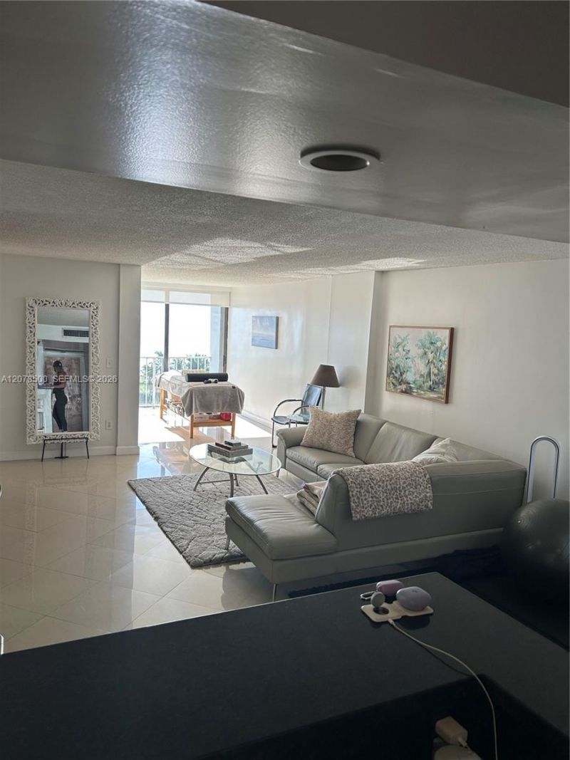 6450 Collins Ave, Unit 707, Miami Beach, FL 33141 Photo