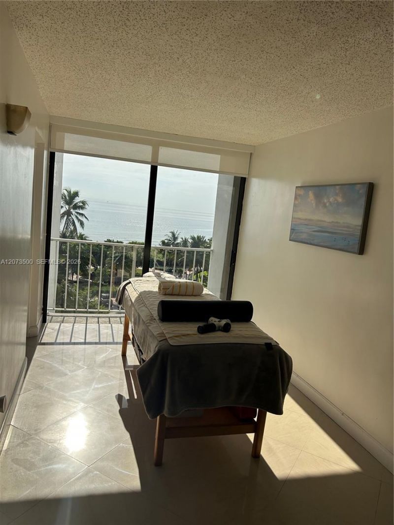 6450 Collins Ave, Unit 707, Miami Beach, FL 33141 Photo