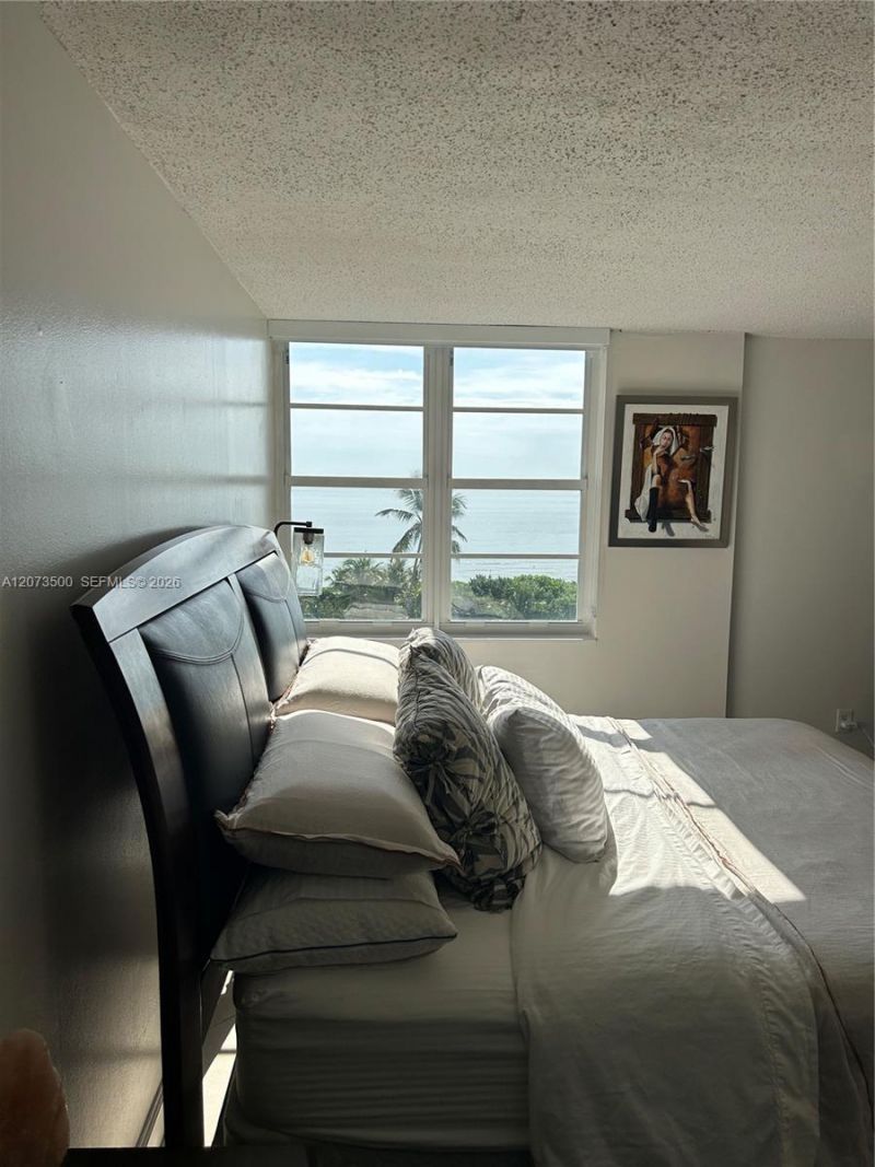 6450 Collins Ave, Unit 707, Miami Beach, FL 33141 Photo