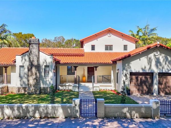 519 Alhambra Cir , Coral Gables, FL 33134