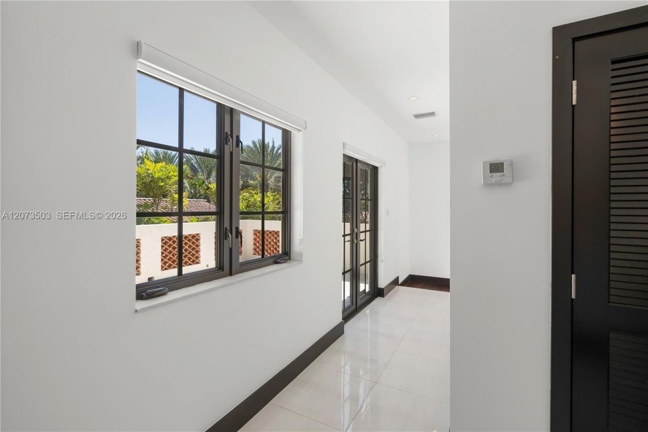 519 Alhambra Cir , Coral Gables, FL 33134 Photo