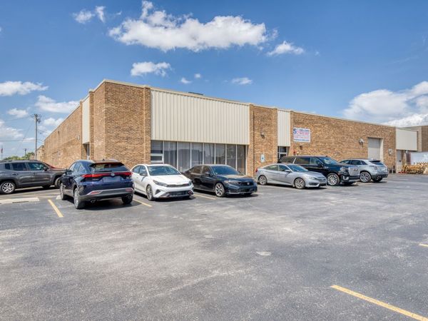 7560 W 100th Place , Bridgeview, IL 60455